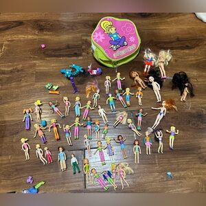 Polly Pocket Doll Set w/Green Carrying Case and accessories